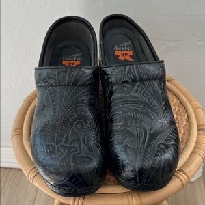 Dansko XP Black Floral Tooled Clog Size 39